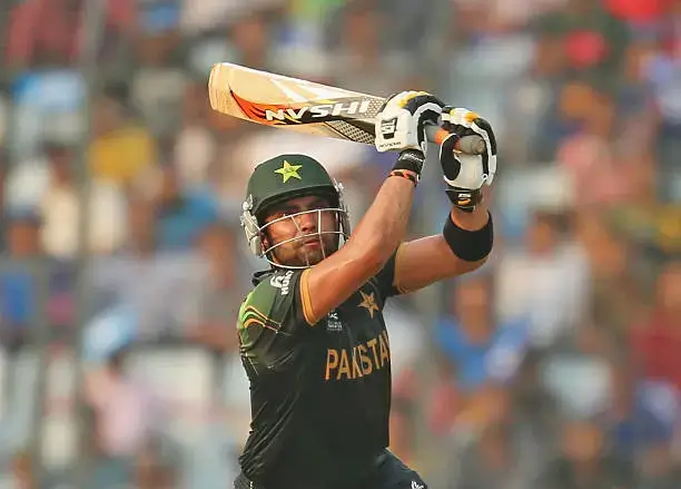 Umar Akmal top 5 runs scorer for Pak in t20